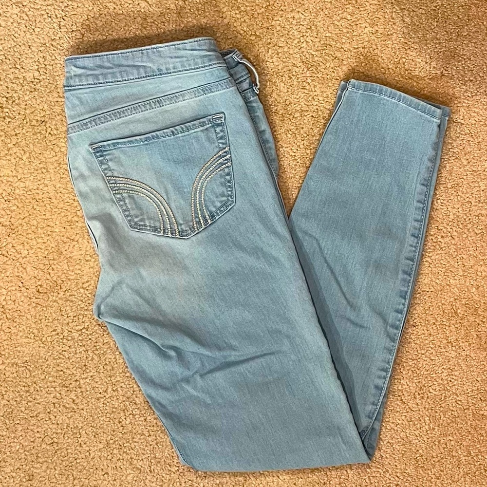Hollister Light Wash Low-Rise Jeggings